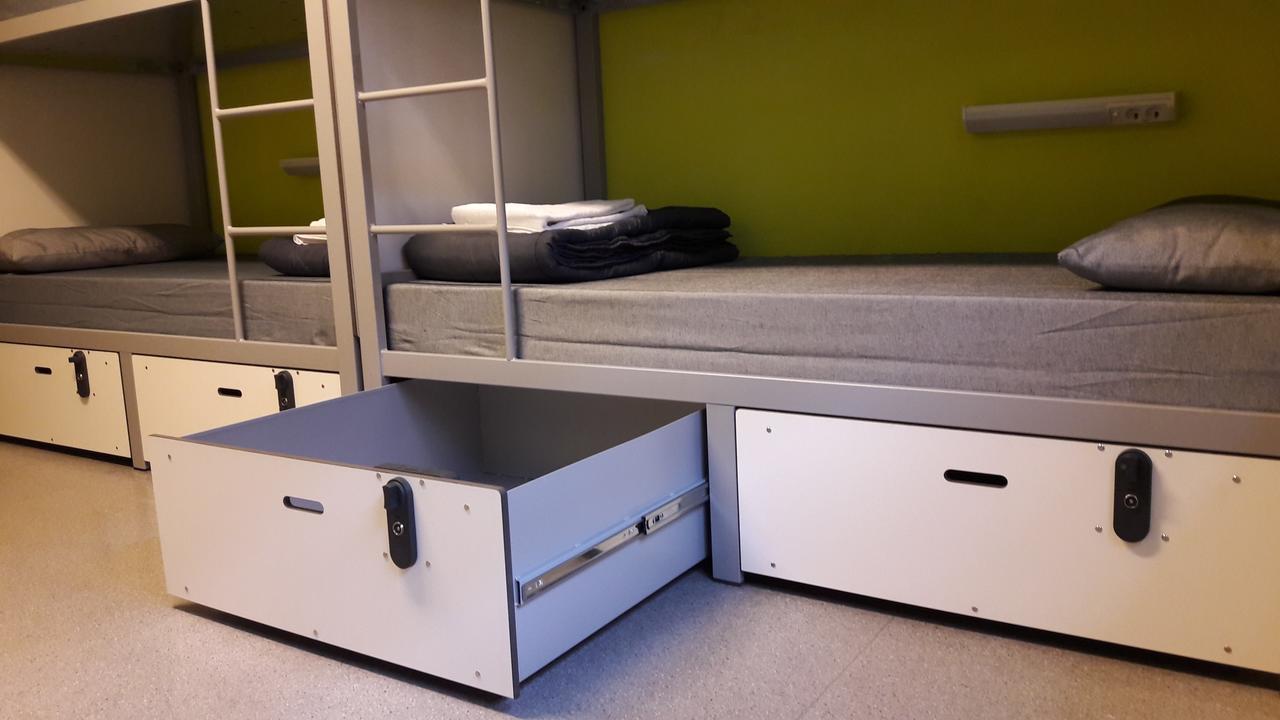 Single Bed 10-Bed Mixed Dormitory Room,1273101907:JPEG